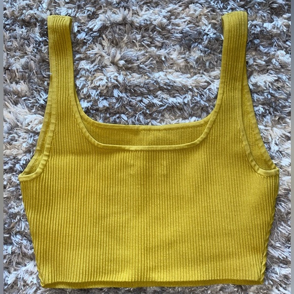 Babaton Ribbed Mustard Crop Top - Picture 2 of 3